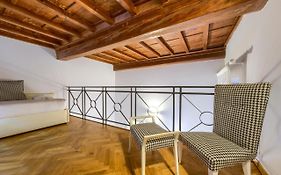 La Casa Di Bruna E Giordano In Santo Spirito
